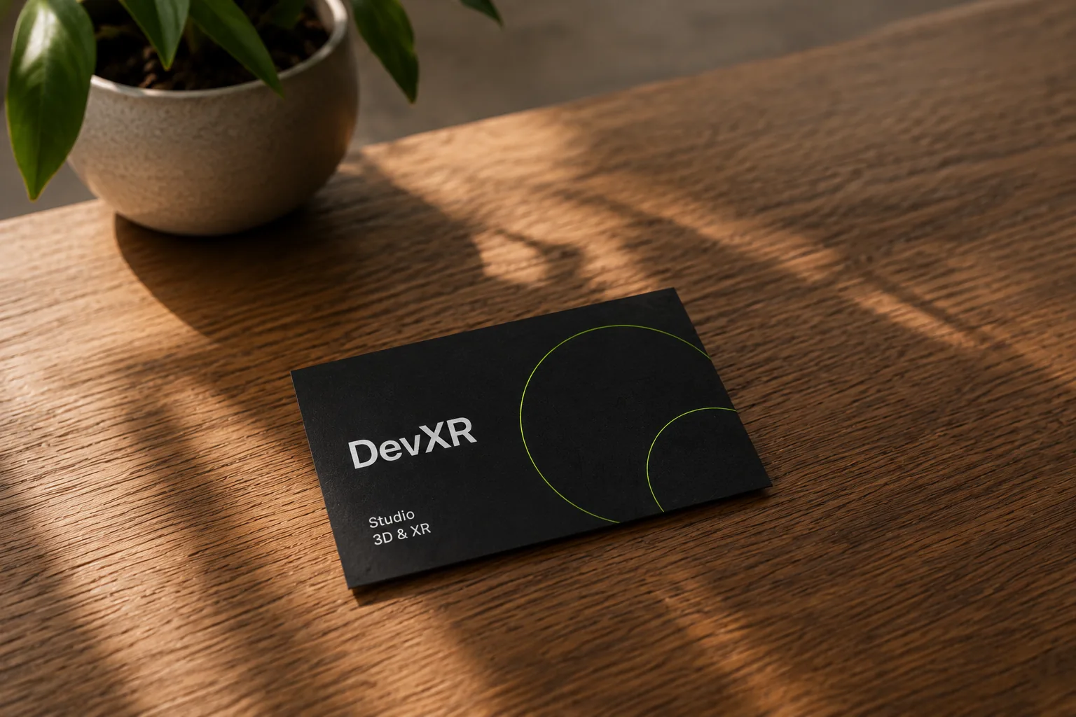 Carte DevXR posée sur une table